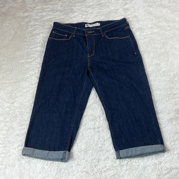 Levis Dark wash denim capri shorts, size 8 or 29 - Picture 1 of 11